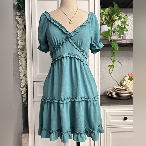 Medium Green Ruffle Mini Dress Short Sleeve Summer Vacation - Picture 1 of 7